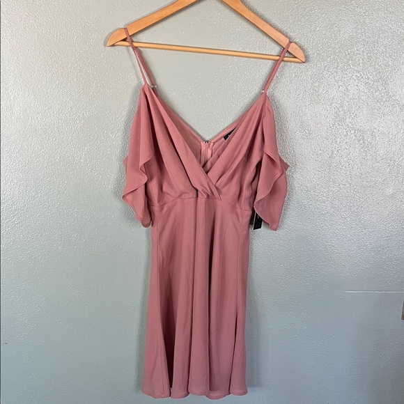 Lulu's Ruffle Mini Romper - Picture 3 of 12
